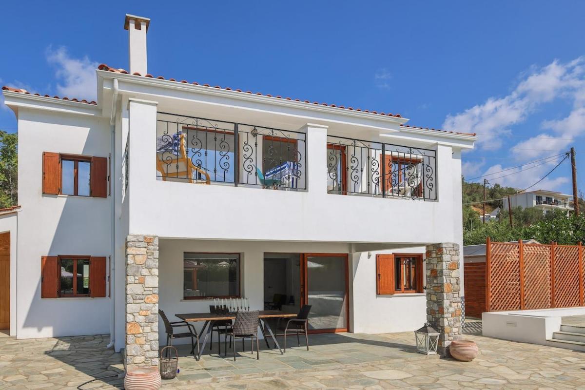 Beachside Villa Causton With Private Pool 斯基亚索斯镇 外观 照片